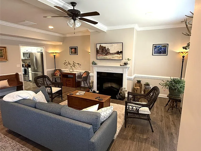 4198 Pickering Dr — Photo 3