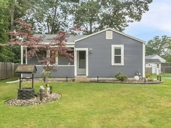 5 Hickory Ave, Westfield, MA 01085