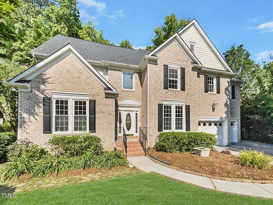 1st image of 116 Forest Edge Dr