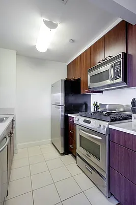 Rented by Keller Williams NYC | media 31