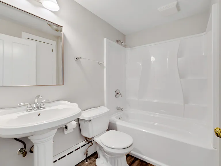 519 N Park St — Photo 11