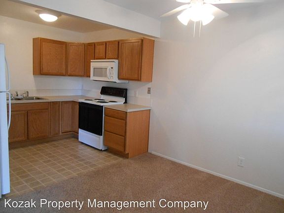 3rd image of 15 SE Roosevelt Ave APT 1