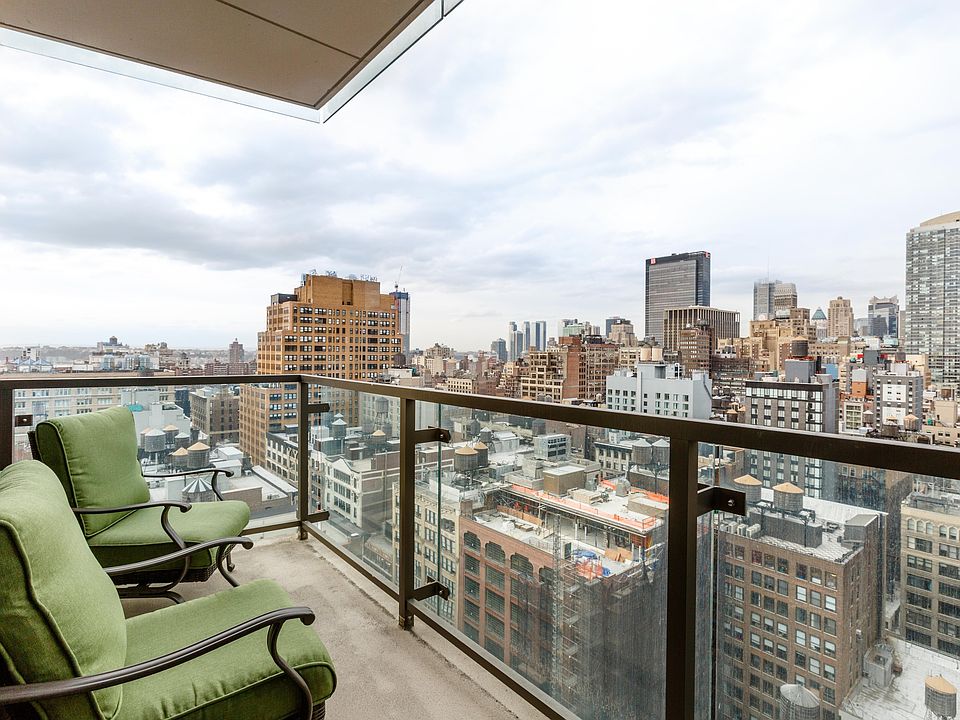 1st image of 101 W 24th St APT 25A