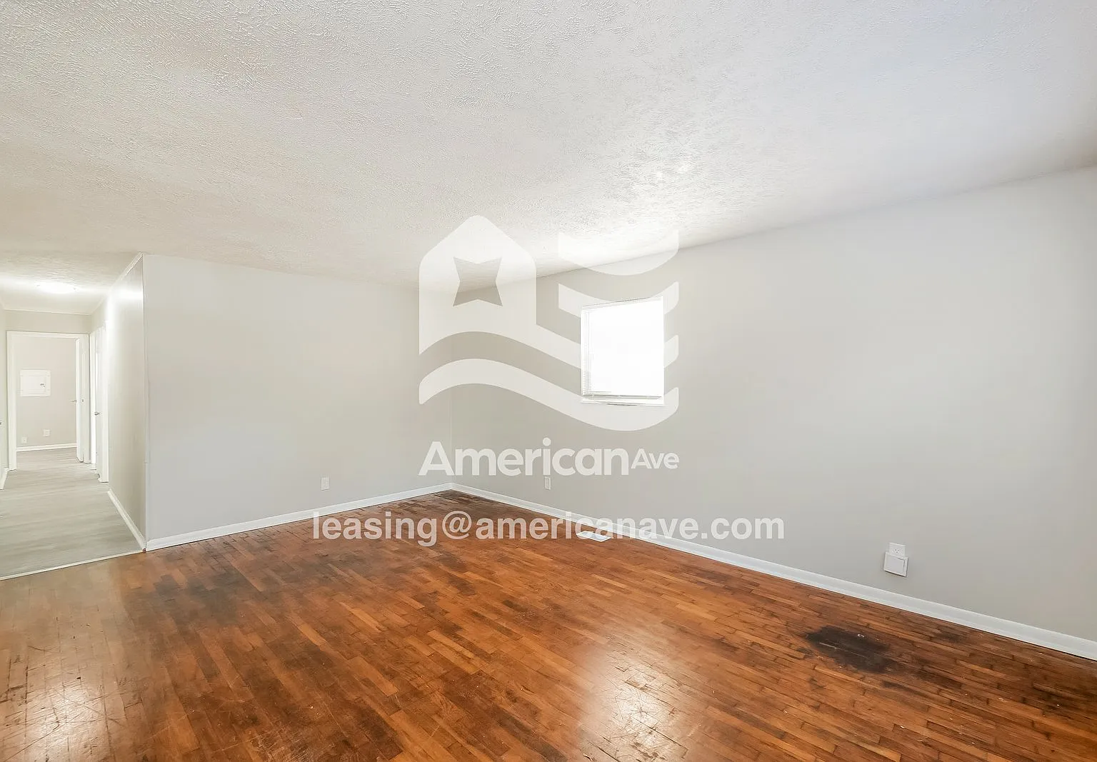 3 bed, 1.0 bath, 1200 sqft, $1,097 — Photo 3