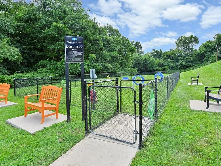 Wedgewood Hills Apartment Homes — Photo 15