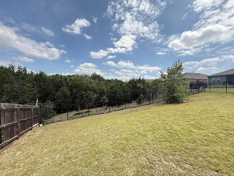 1216 Blackhaw Ln — Photo 24