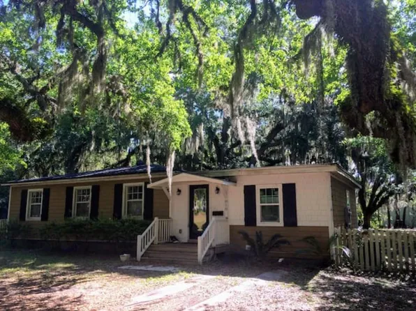 810 Stanley Dr, Fernandina Beach, FL 32034