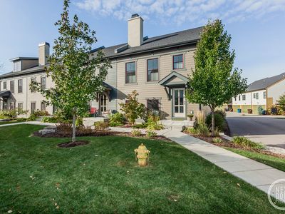 2164 New Town Dr NE, Grand Rapids, MI, 49525
