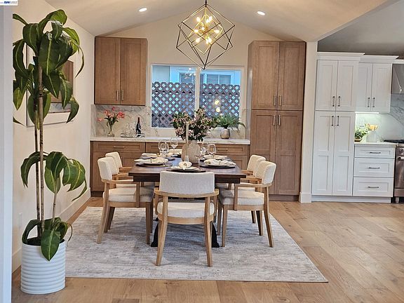 2nd image of 3161 Plymouth Rd