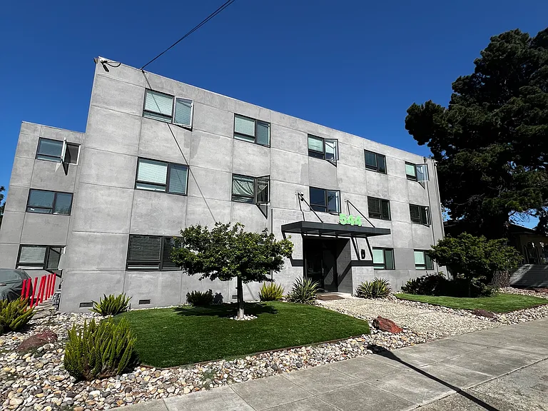 544 N 4th St #1 — Photo 8