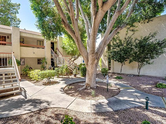4th image of 3119 W Cochise Dr Unit 230
