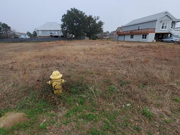 4th image of 301 S Seashore Ave