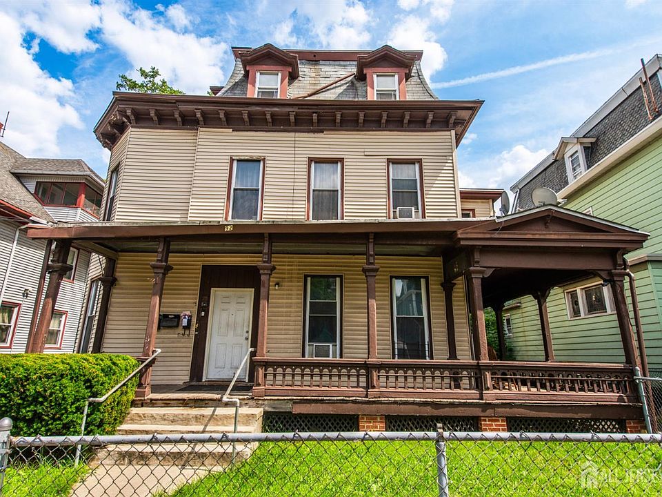 2nd image of 92 Cleveland St