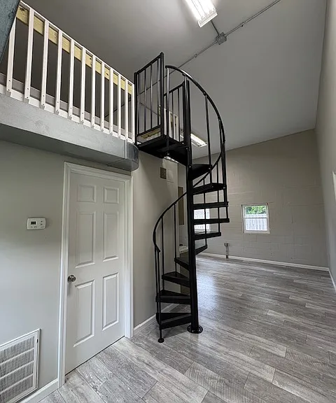 6640 N Ridge Rd W — Photo 5