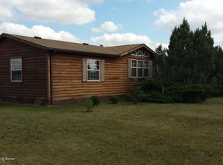 408 6th St NE, Belfield, ND 58622