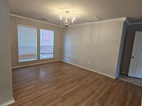3rd image of 3212 Kennedy Dr