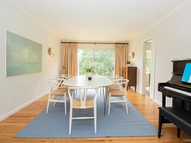 4 Dalphin Dr — Photo 5