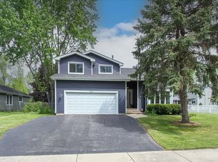 845 Hanson Ct, Batavia, IL 60510