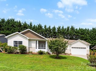 9 Farthings Dr, Arden, NC 28704