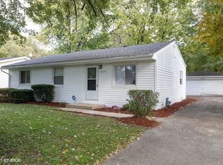 15335 Maple Ln, Markham, IL 60428