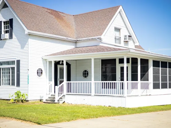 9532 E Main St, Mackey, IN 47654