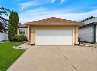 314 Lilac Ter, Strathcona County, AB T8H1Z1