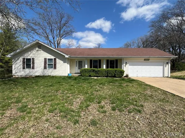 604 Blue Cove Ter, Lake Saint Louis, MO 63367