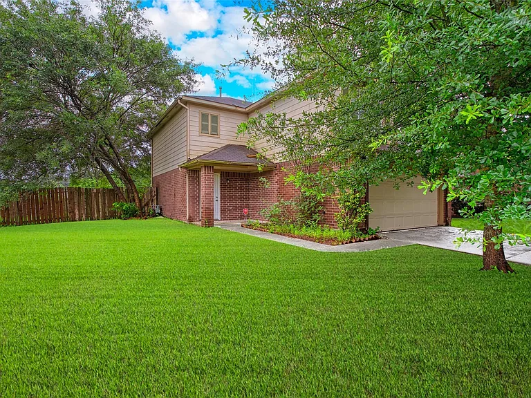 6703 Ashland Forest Dr — Photo 2