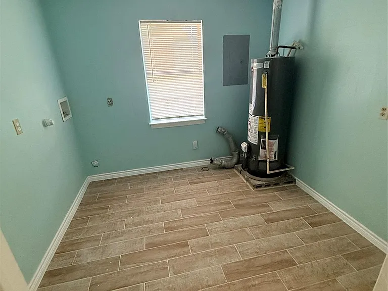 5107 Avenue Q — Photo 17