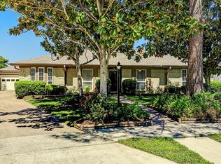 1740 Florida Dr, Seabrook, TX 77586
