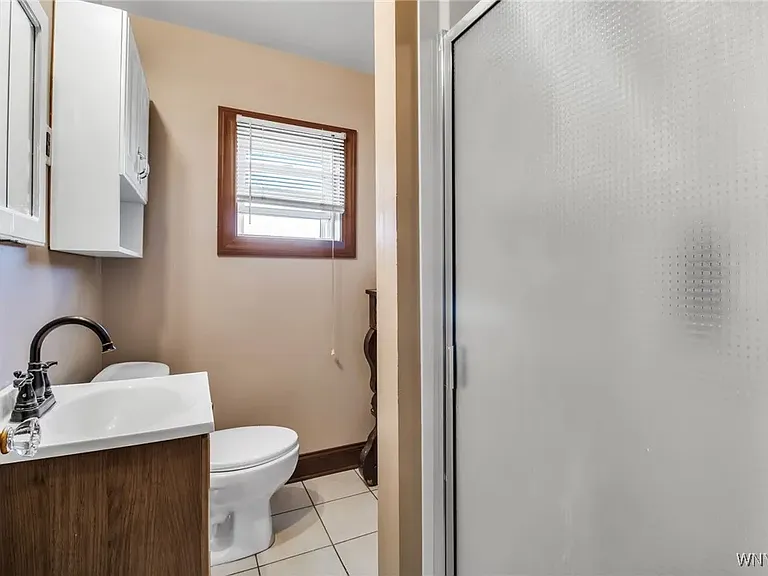 3340 Genesee St — Photo 2