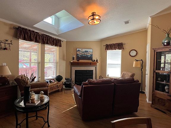 5th image of 17 Branding Iron Rd