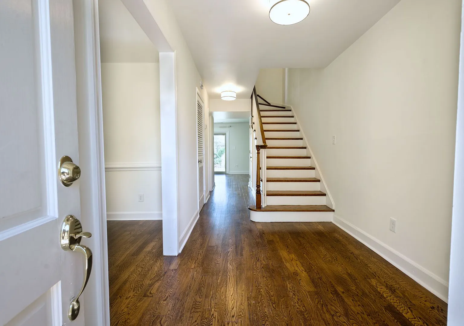 420 Linkhorn Dr #5 — Photo 2