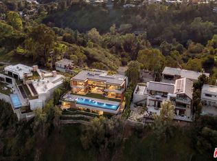 1128 N Tigertail Rd, Los Angeles, CA 90049