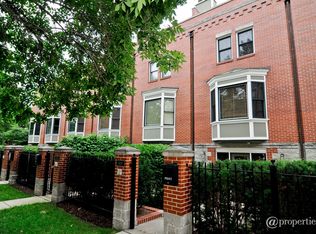 3839 N Fremont St, Chicago, IL 60613