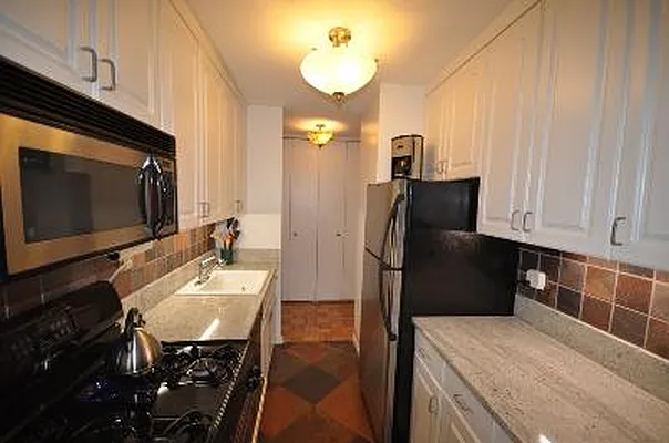 Rented by Corcoran | media 21