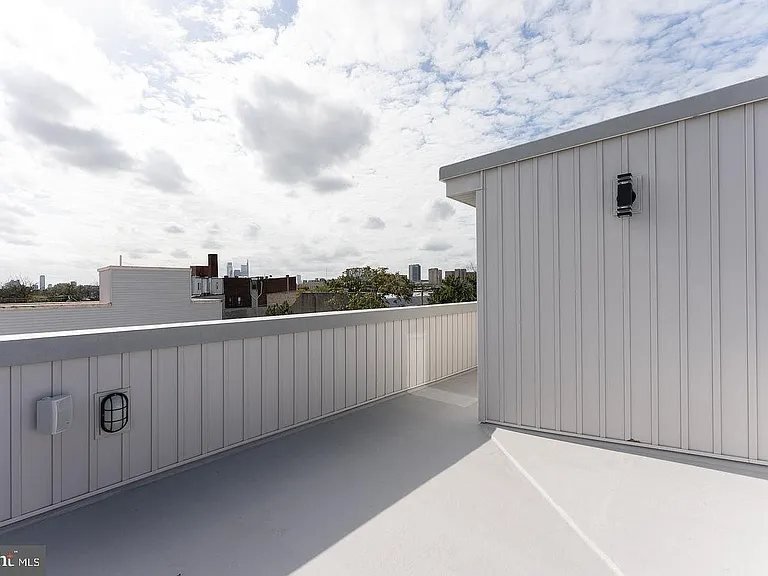2127 N Randolph St — Photo 9