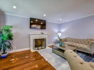 300 Salsbury Dr, Santa Clara, CA 95051