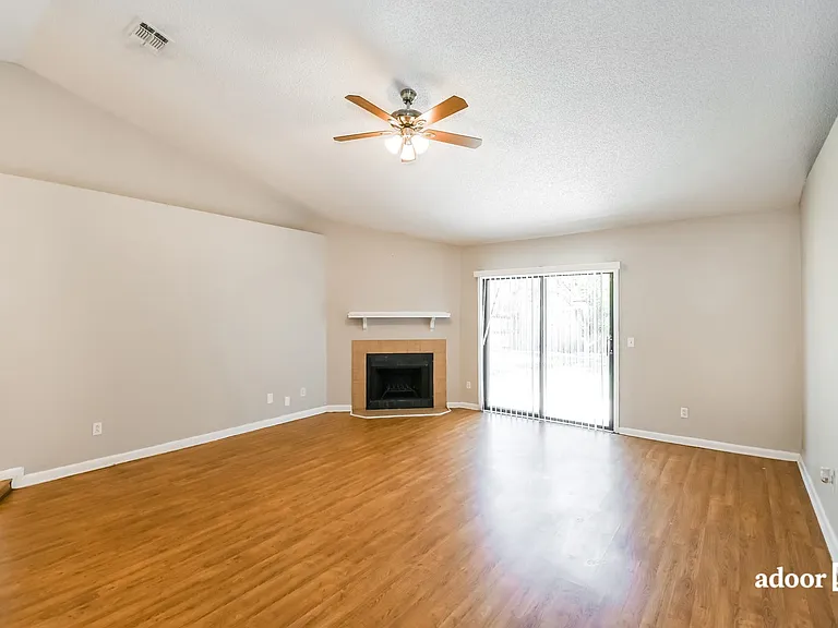 7137 Eagles Perch Dr — Photo 7