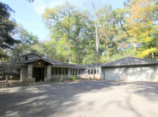 8411 Crystal Springs Rd BLDG E, Woodstock, IL 60098