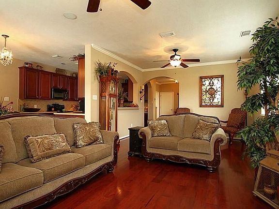 5th image of 14558 Bergenia Dr