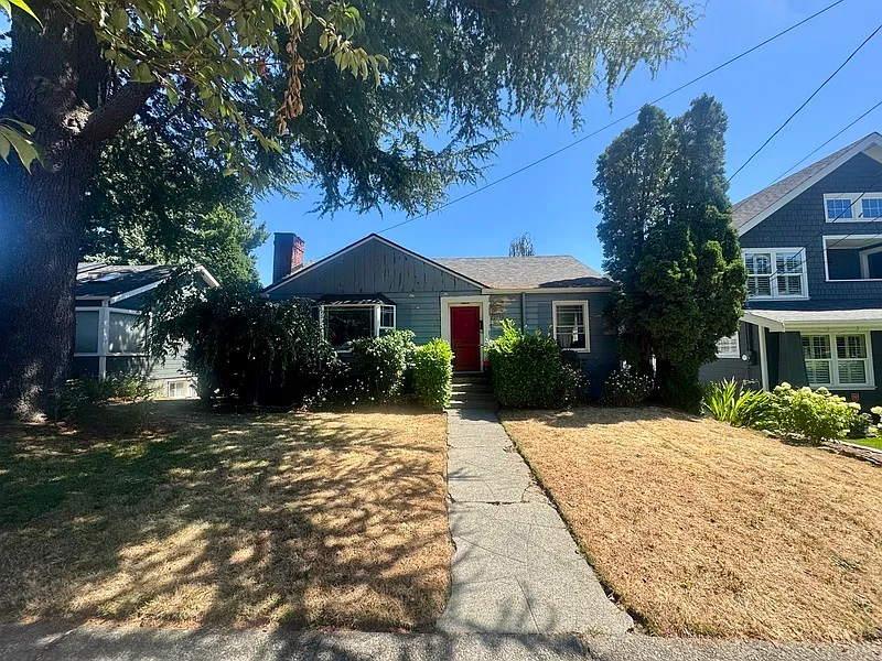 3 bed, 2.0 bath, 1760 sqft, $4,700 — Photo 2