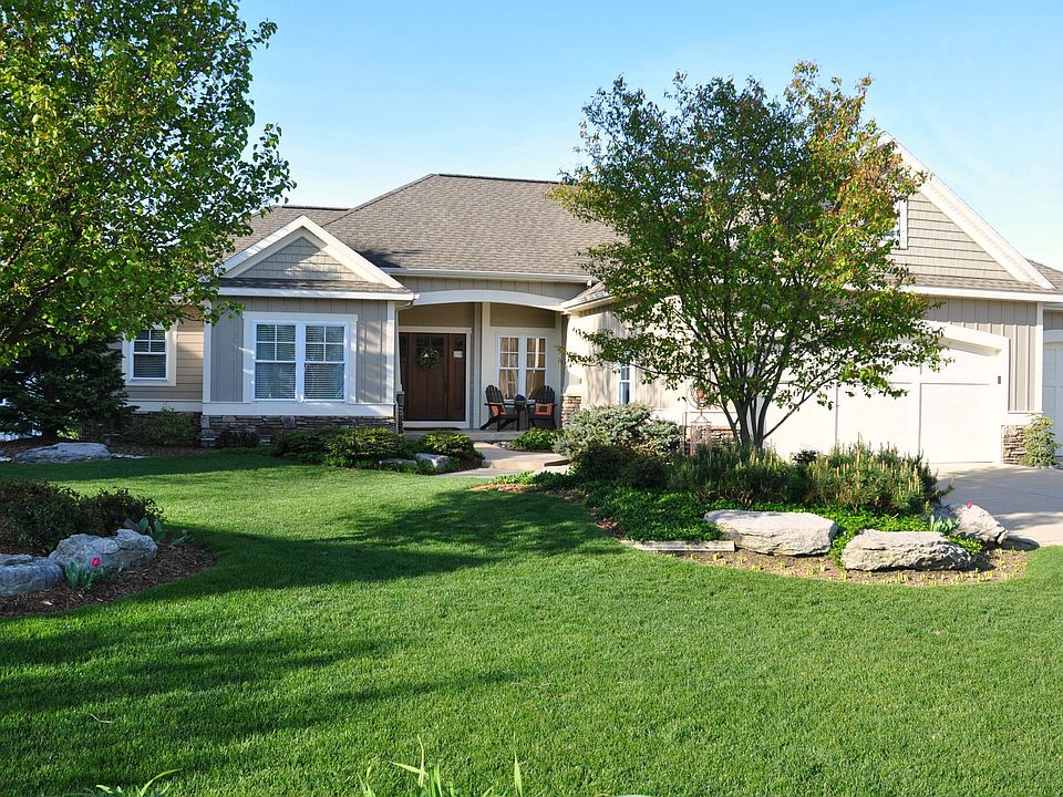 1st image of 7871 Meadows Ct