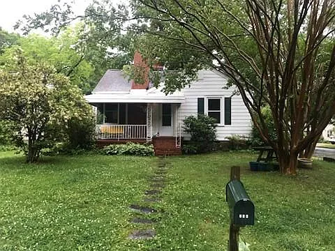 115 W Edgewood Dr Photo 1