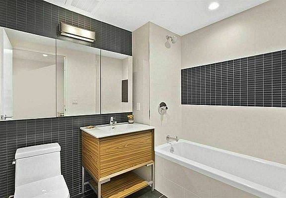 4th image of 325 Lafayette Ave APT 4U