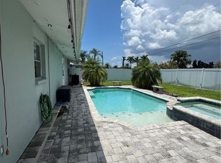 309 SE 43rd Ln, Cape Coral, FL 33904