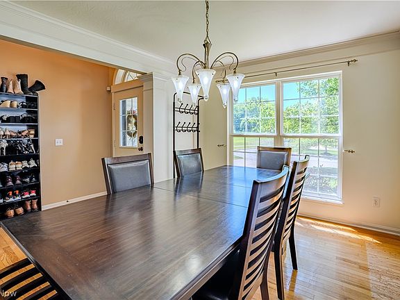 4th image of 795 Andover Cir