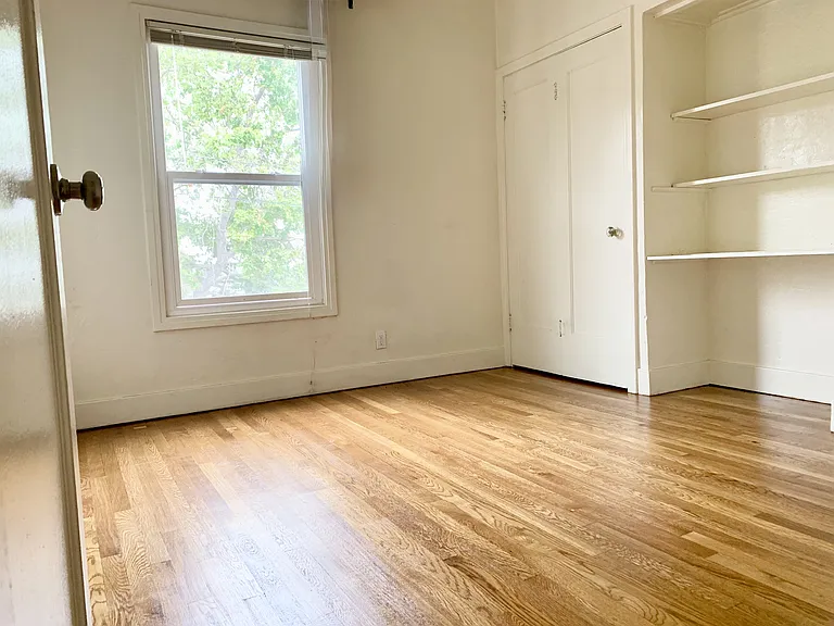 2555 Virginia St #301 — Photo 11