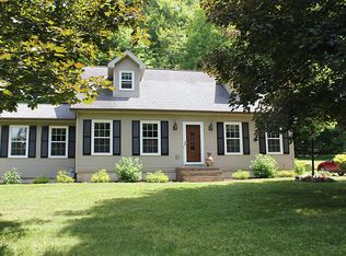 19 Rice Mountain Pl, Troy, NY 12182