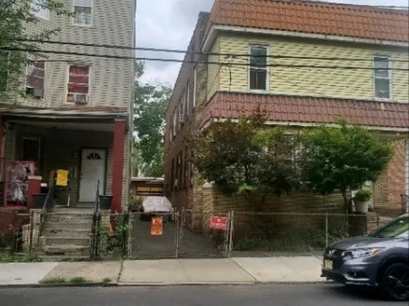 270 4Th St, Newark City, NJ 07107